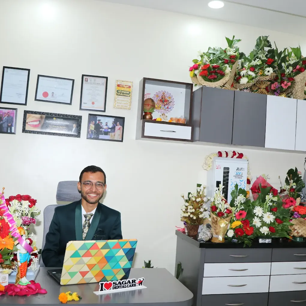 Dr. Pratik